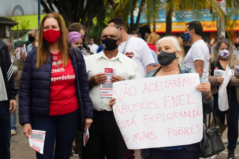 Exigimos uma solução para as cobranças abusivas