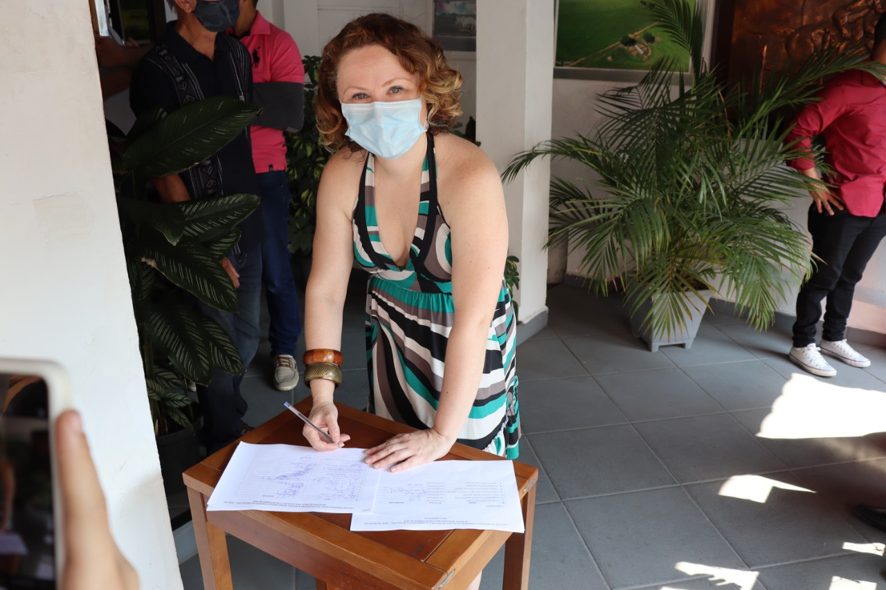 Vanessa Damo assinou a homologação de sua candidatura a Prefeitura de Mauá