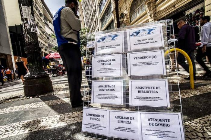 País cria mais de 77 mil vagas de emprego em janeiro, melhor resultado em seis anos