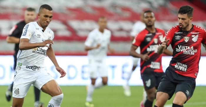 Santos é derrotado fora de casa pelo Athletico-PR