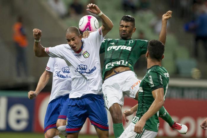 Com time praticamente todo reserva, Palmeiras perde para o São Caetano em casa
