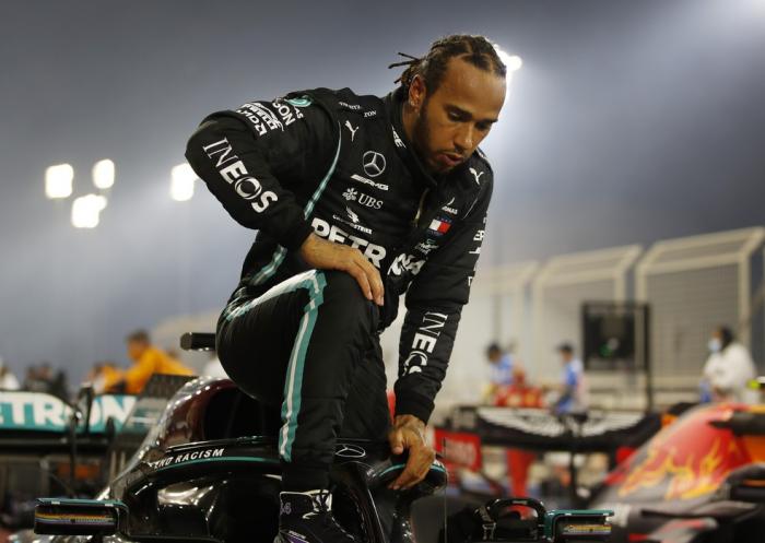 Com Covid-19, Lewis Hamilton não corre no fim de semana; George Russell é seu substituto