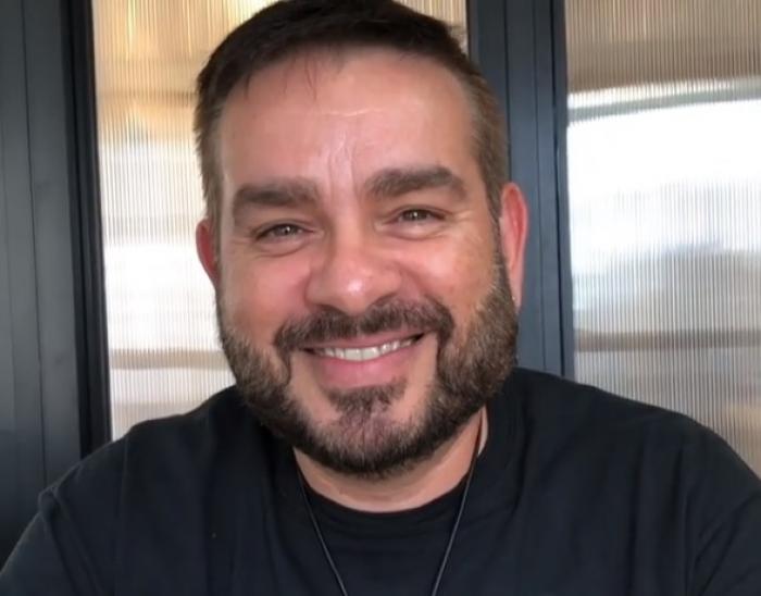 Após 25 anos no Pânico, humorista Bola anuncia sua saída do programa 