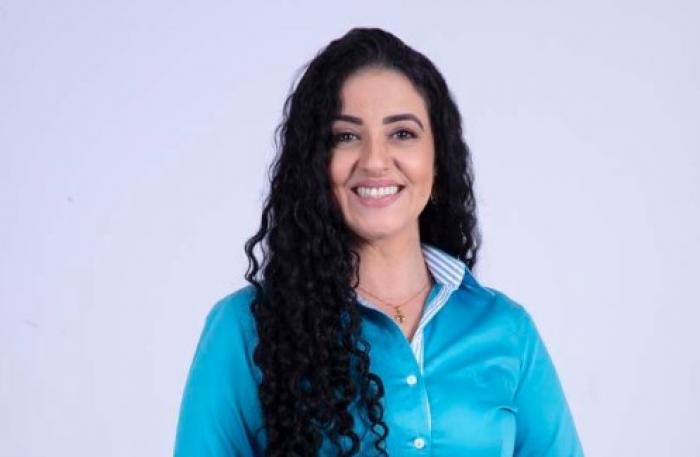 Wanessa Bomfim parabeniza Sargento Alan e Silvia Grecco