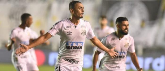 Santos atropela o Boca Juniors e fará a final da Libertadores com o Palmeiras