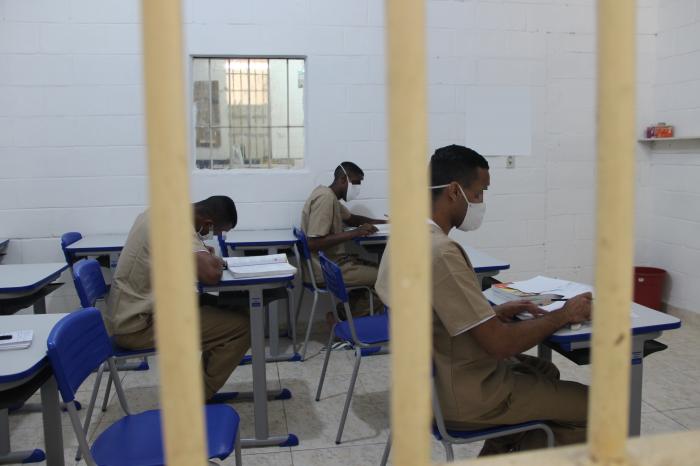Presos de SP farão cursinho preparatório para provas do Enem