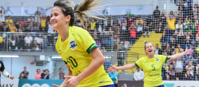 Brasileiros Amandinha e Ferrão são eleitos melhores jogadores de futsal do mundo