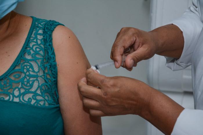 Mauá começa a vacinar profissionais de saúde da área privada
