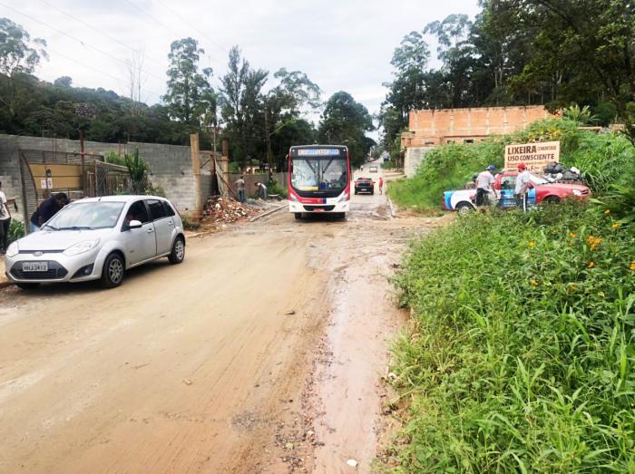 Douglas da D&F Car pede melhorias nas estradas do Carneiro e Regalado, em Mauá