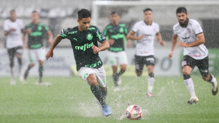 Palmeiras abre 2x0, mas Corinthians busca empate em dérbi movimentado em Itaquera