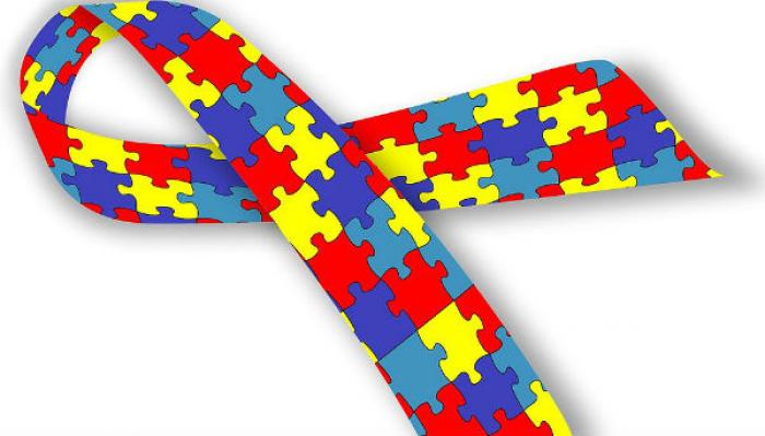 Projeto prevê inclusão de símbolo de autismo em placas de atendimento preferencial em Mauá