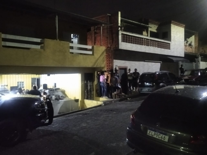 GCM de Mauá interrompe festa com mais de 40 pessoas