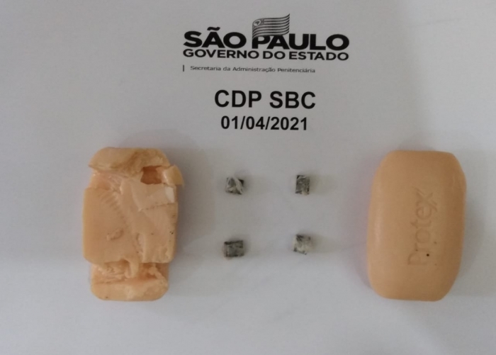 Materiais similares à entorpecentes e micro celulares são flagrados em unidades prisionais da região metropolitana de SP