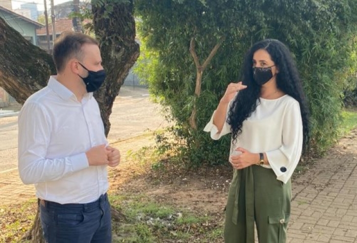 Wanessa Bomfim conversa com moradores do Parque São Vicente sobre demandas do bairro