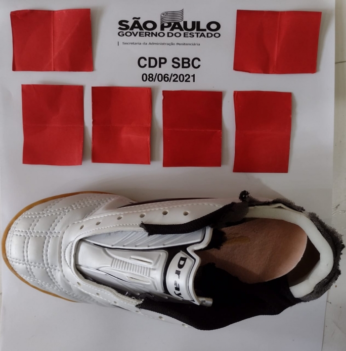 Agentes do CDP de São Bernardo do Campo apreendem papéis de suposto K4