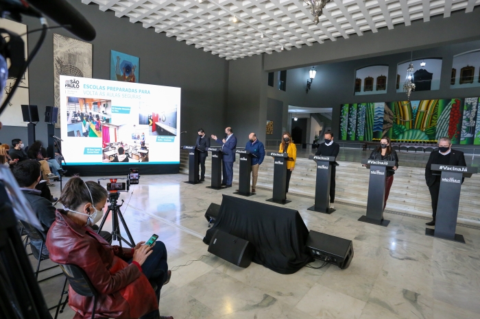 Governo de São Paulo cobra do Ministério da Saúde o envio de mais vacinas contra a Covid-19