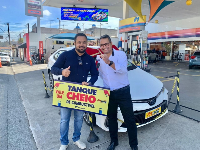 Posto Ipiranga do grupo Penta entrega Corolla 0km para morador de Mauá 
