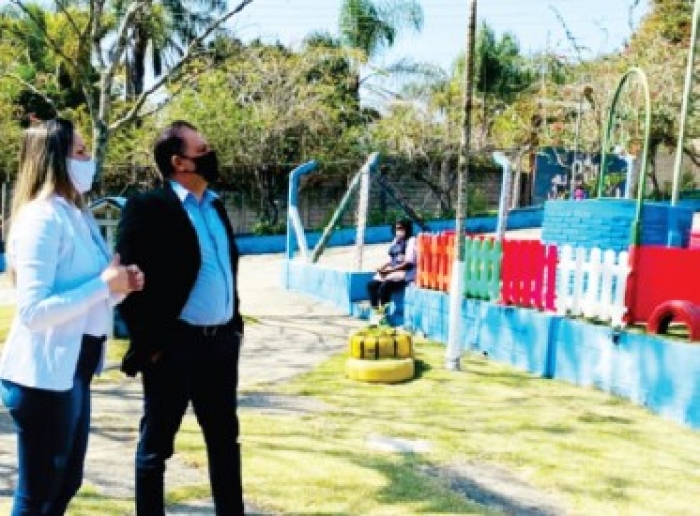 Junior Orosco defende implementação de escolas conveniadas em todo o Brasil