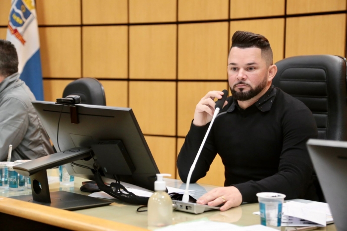 Após pedido dos moradores, Zé Carlos Nova Era pede informações sobre linhas de ônibus no Jd. Itapeva e região