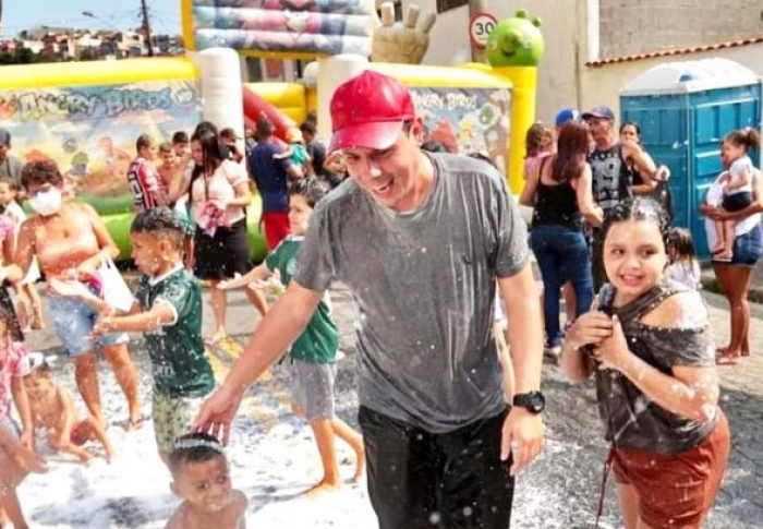 Vereador Renan Pessoa apoia e participa de festa que reuniu crianças e adultos no Jardim Zaíra
