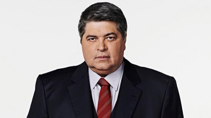 Datena sofre fraturas em duas costelas após desmaio na Band