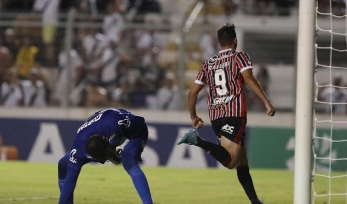 São Paulo vence Ponte Preta de virada pelo Campeonato Paulista