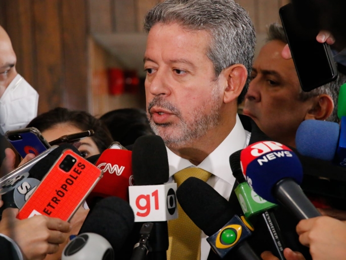 Câmara Federal e TSE firmam acordo de cooperação para combater “fake news” no período eleitoral