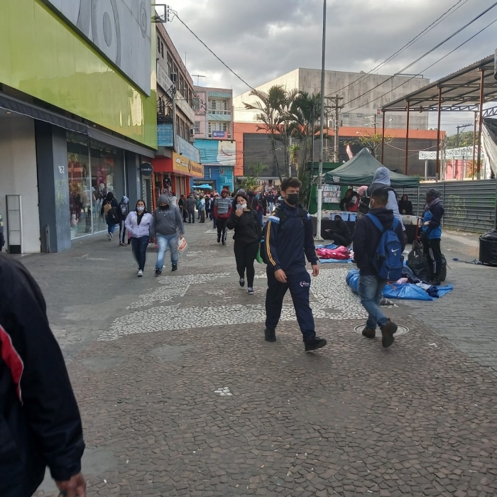 Comitê recomenda o uso de máscaras dentro de ambientes fechados em São Paulo