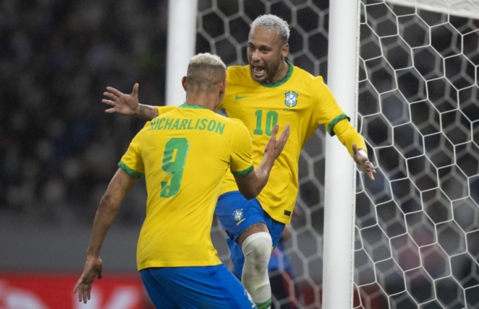 Brasil vence Japão por 1 a 0 em amistoso