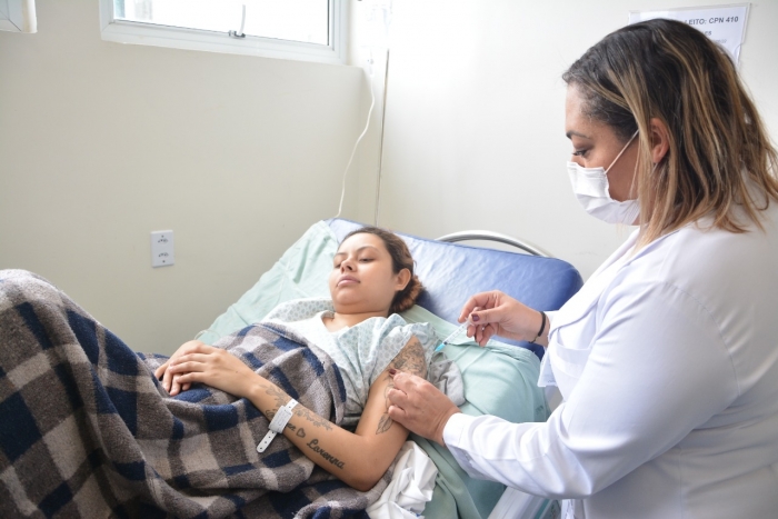 Mauá vacina contra a gripe as gestantes e mulheres que deram à luz no Hospital Nardini