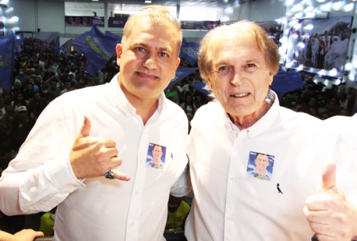 Com presença de Luciano Bivar, Junior Orosco realiza ato de filiação ao União Brasil 