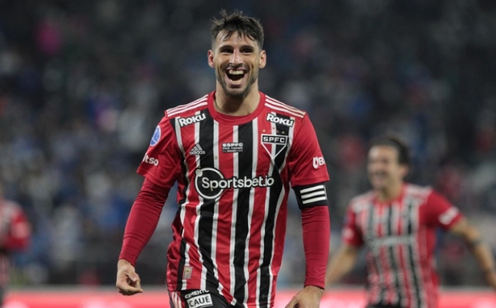 Com três jogadores a menos, São Paulo vence Universidad Católica pela Copa Sul-Americana