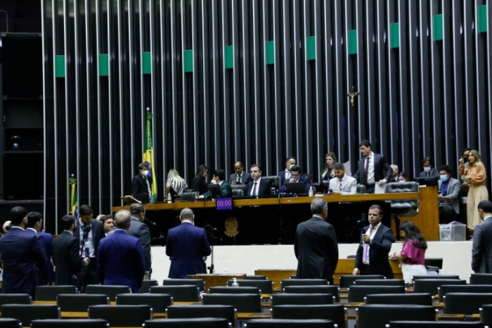 Congresso aprova LDO com 324 votos a favor e 110 contra; salário mínimo passa a ser de R$ 1.294 em 2023