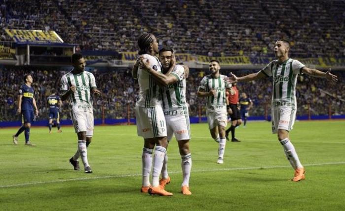 Palmeiras vence o Boca Juniors por 2 a 0 na La Bombonera