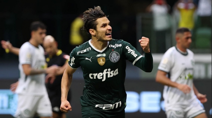 Palmeiras vence Goiás e aumenta vantagem na liderança do Brasileirão