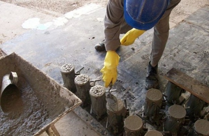 ABNT NBR 5738:2015 – Concreto – Procedimento para moldagem e cura de corpos de prova 