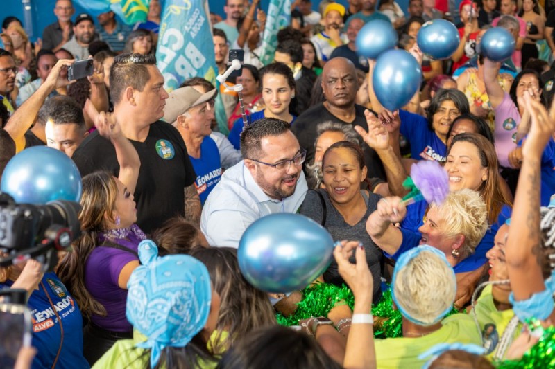 Convidados e apoiadores lotaram as dependências do comitê político de Cleber Broch para o lançamento oficial de sua candidatura a deputado estadual
