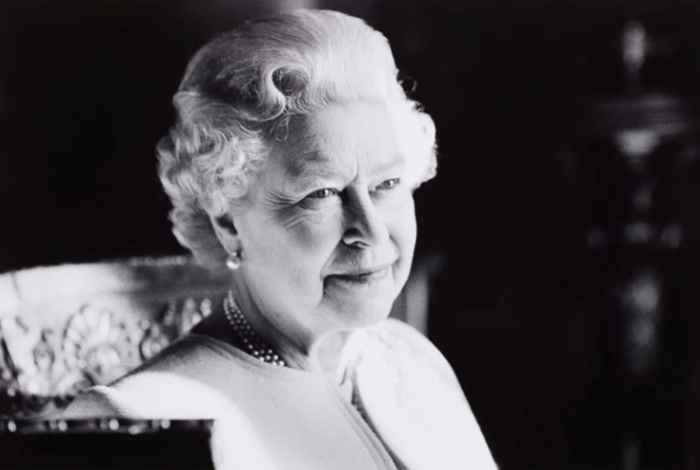 Rainha Elizabeth II morre aos 96 anos; príncipe Charles assumirá trono