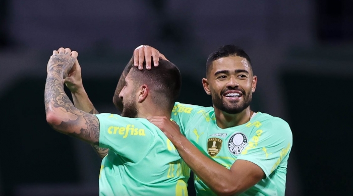 Palmeiras vence lanterna e continua com larga vantagem na liderança do Brasileirão