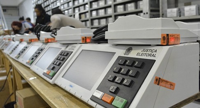 Cartórios eleitorais iniciam preparação de urnas eletrônicas para o segundo turno das eleições