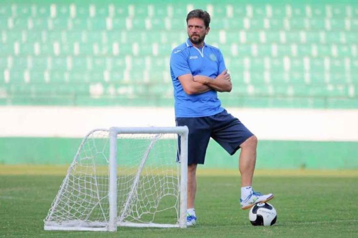 Grêmio Mauaense demite técnico após três meses de trabalho