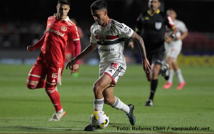 São Paulo perde para o Internacional e fica mais distante da vaga na pré-Libertadores