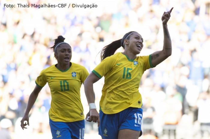 Seleção feminina bate o Canadá em último amistoso do ano