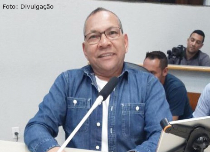 Pastor Valdeci Santos tem importante projeto de lei aprovado por unanimidade