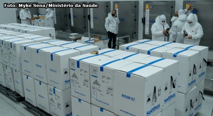 Brasil recebe mais 1,4 milhão de doses da vacina bivalente contra a Covid-19
