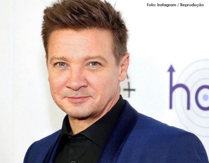 Segundo polícia, Jeremy Renner tentava salvar sobrinho quando foi atropelado