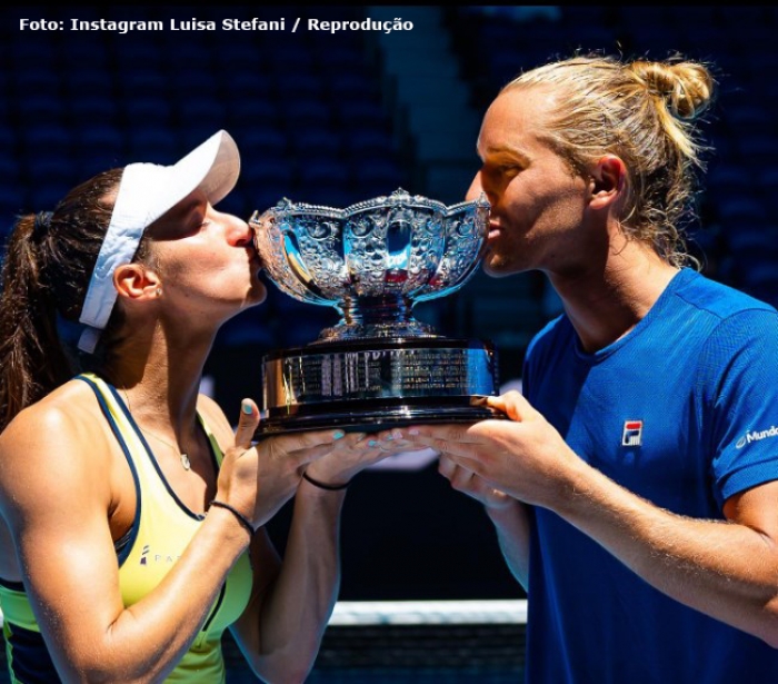 Luisa Stefani e Rafael Matos fazem história e conquistam o título do Australian Open