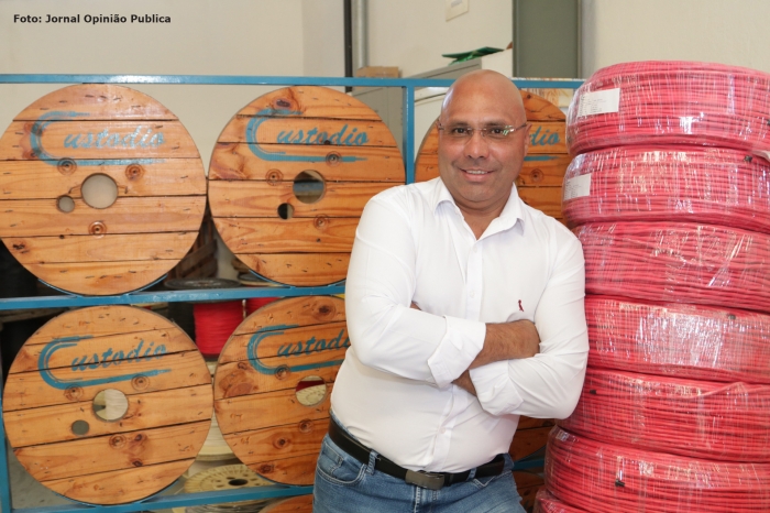 Claudio Custódio sugere que Prefeituras ampliem incentivos para atrair mais empresas para a região