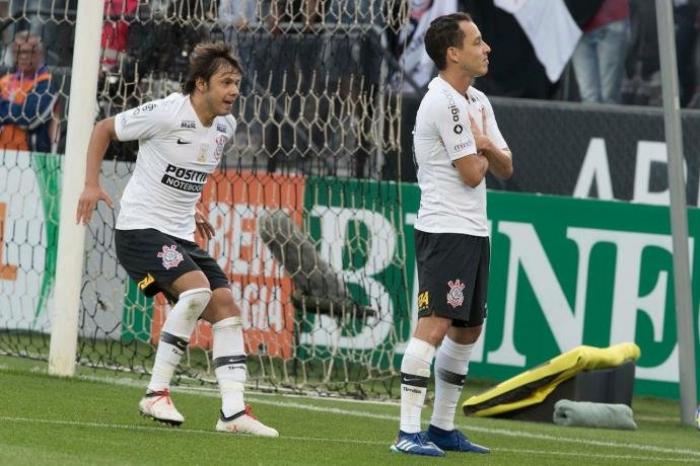 Corinthians vence Palmeiras por 1 a 0 em Itaquera