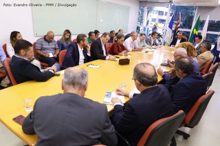 Consórcio ABC recebe deputados e debate prioridades da região